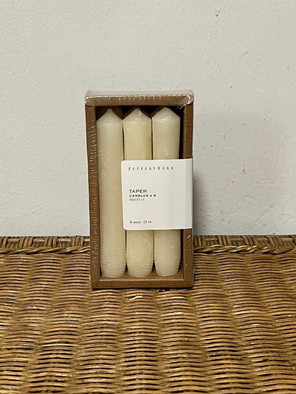Pottery Barn. Taper Candles. Set of 6.  Ivory (6"/15 cm)